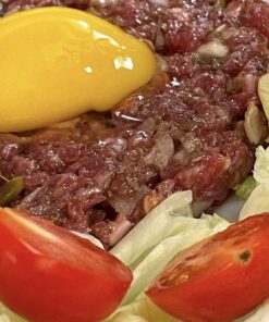 Tartar mit Ei und Salat (c) comakochen.de