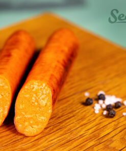 Rote vegane feine Bratwurst - aufgeschnitten